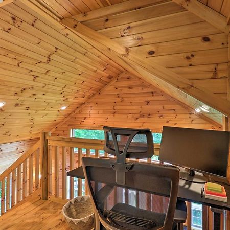 Cozy Boone Cabin With Deck Close To Downtown! Extérieur photo