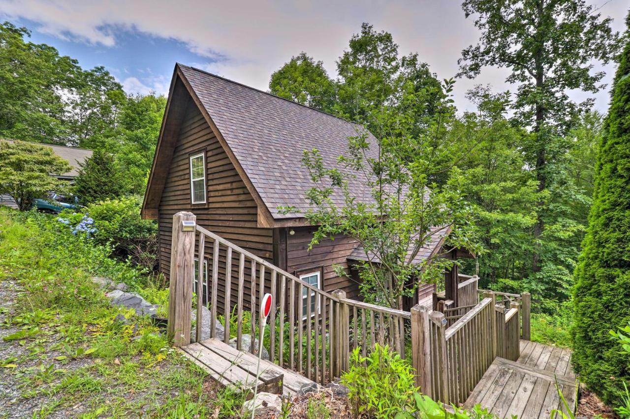 Cozy Boone Cabin With Deck Close To Downtown! Extérieur photo
