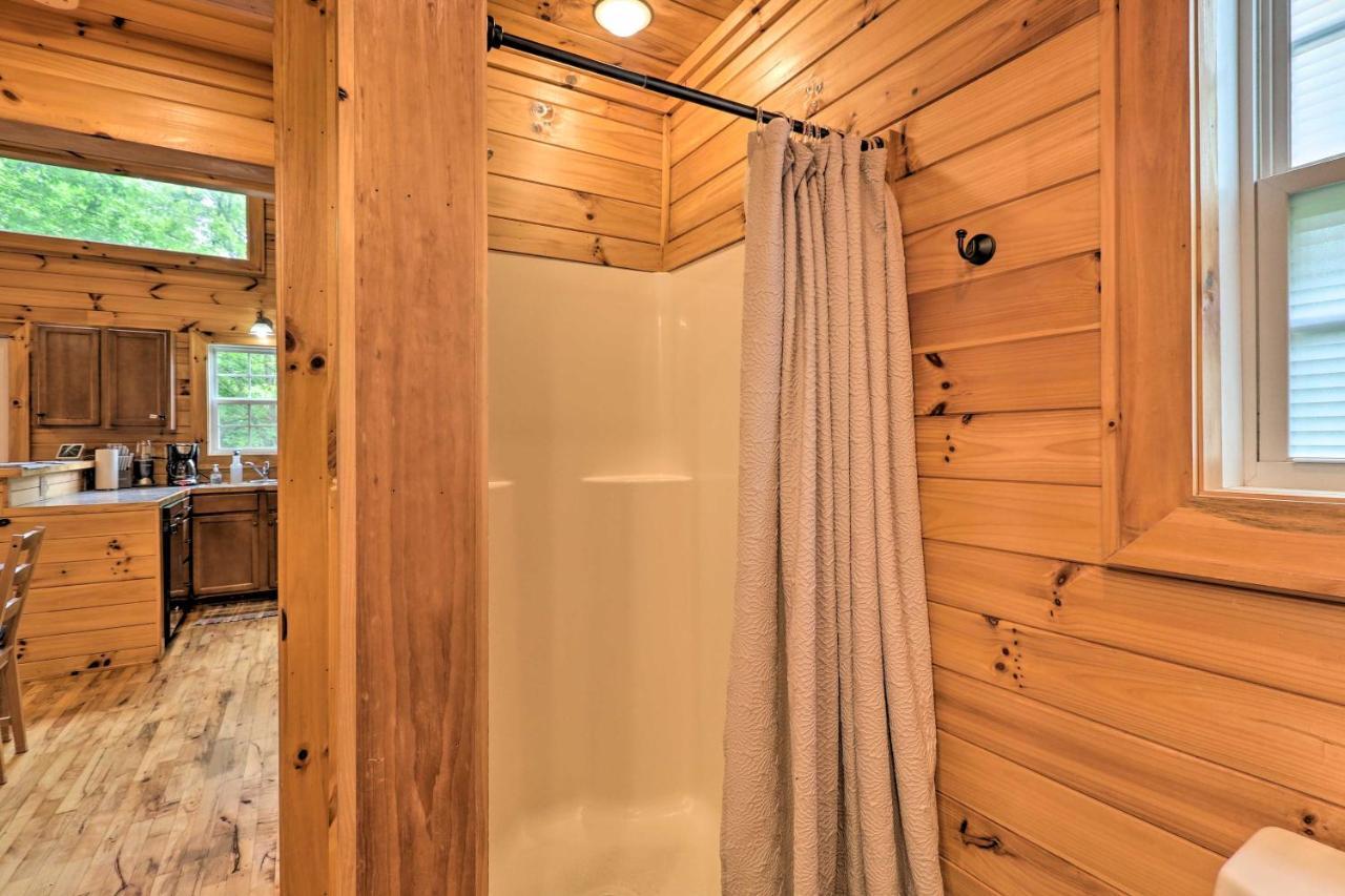 Cozy Boone Cabin With Deck Close To Downtown! Extérieur photo