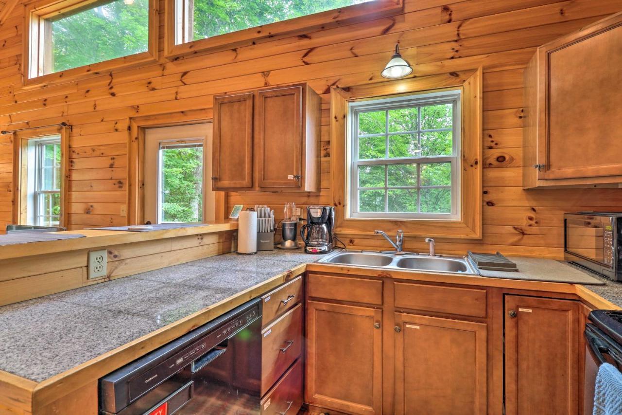 Cozy Boone Cabin With Deck Close To Downtown! Extérieur photo