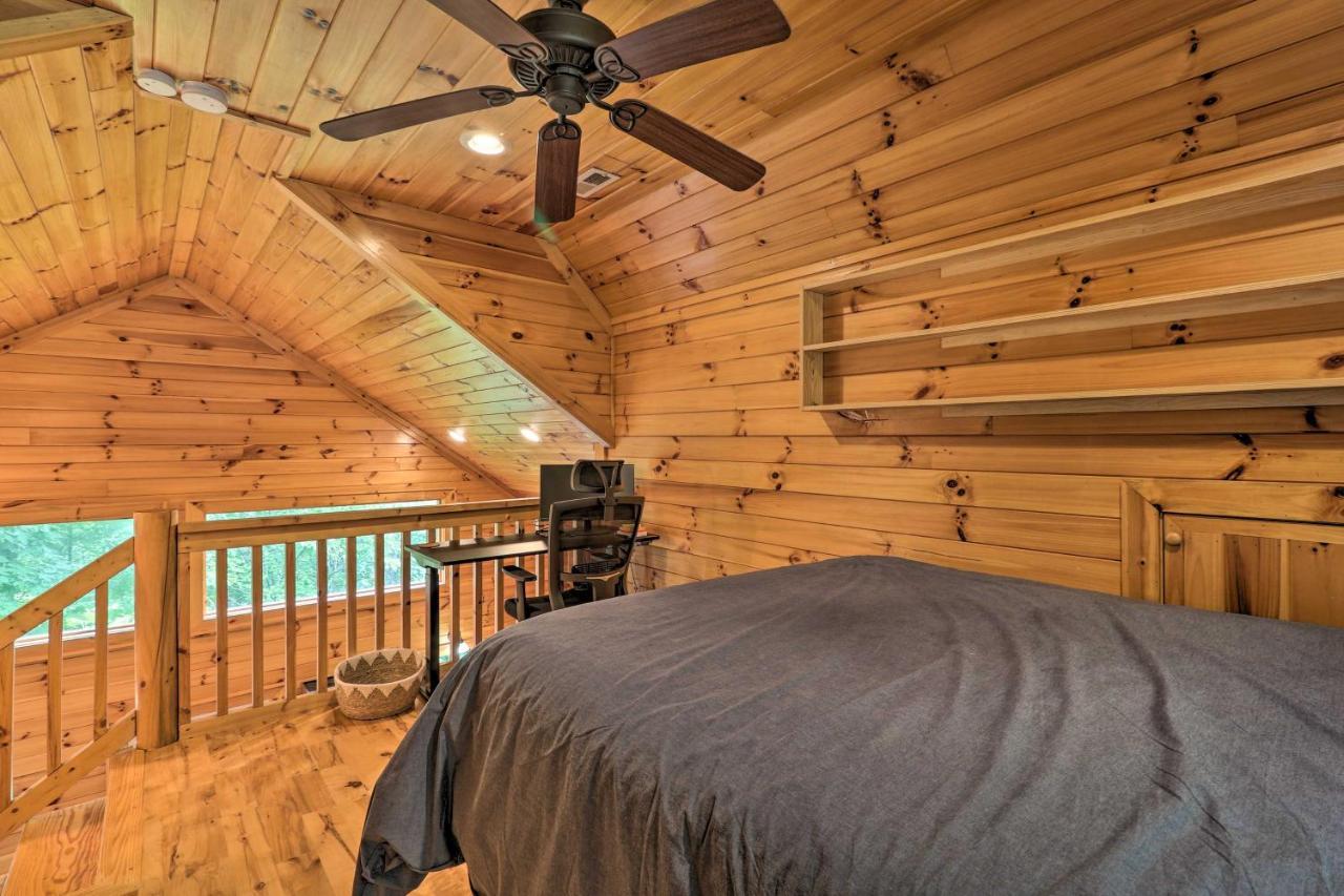 Cozy Boone Cabin With Deck Close To Downtown! Extérieur photo