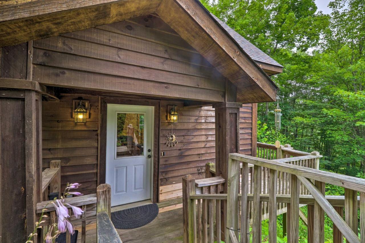 Cozy Boone Cabin With Deck Close To Downtown! Extérieur photo